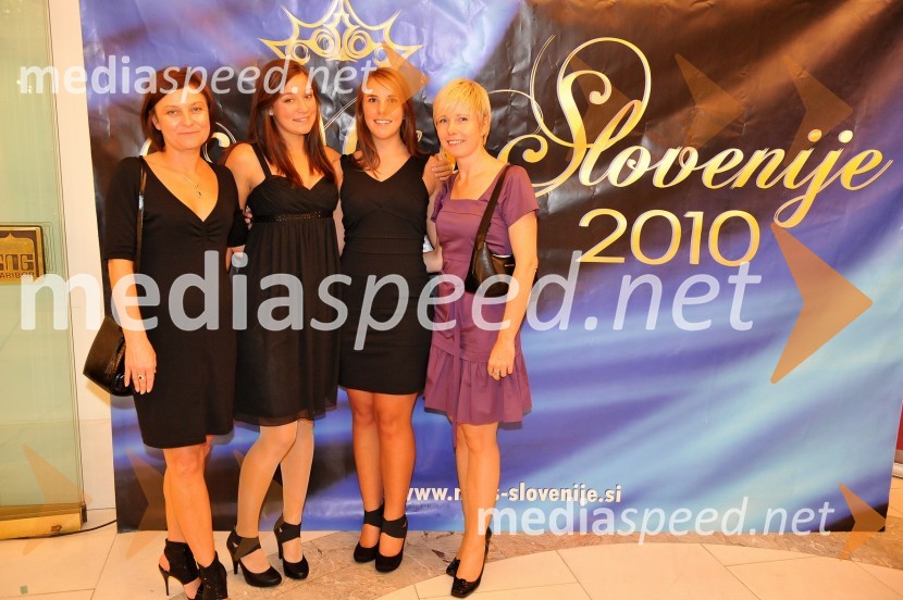 ..., ..., Urška Soršak ter Polona Komar, PR RTV SLOMiss Slovenije 2010, finale