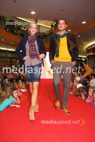 Sara Hudarin, manekenka in ..., manekenEuropark praznuje 10 let, modna revija