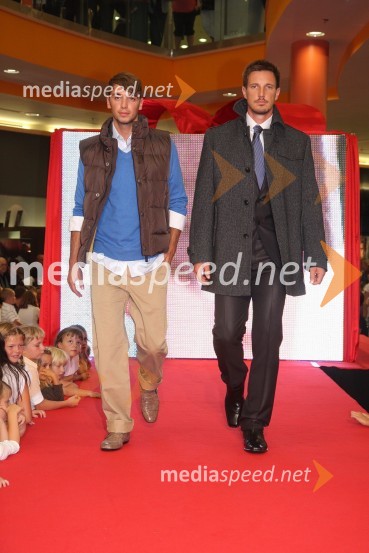 Dejan Lučič in Iztok Hodnik, manekenaEuropark praznuje 10 let, modna revija