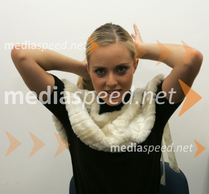 Miss Slovenije 2004 Živa VadnovŽiva Vadnov, miss Slovenije 2004