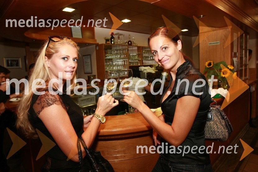 Maša Merc, Miss Slovenije 2000 in Mihaela Margan - Miša, novinarka, manekenka in Playboyeva zajčicaGostilna Anderlič: Uporaba bučnega olja v kulinariki