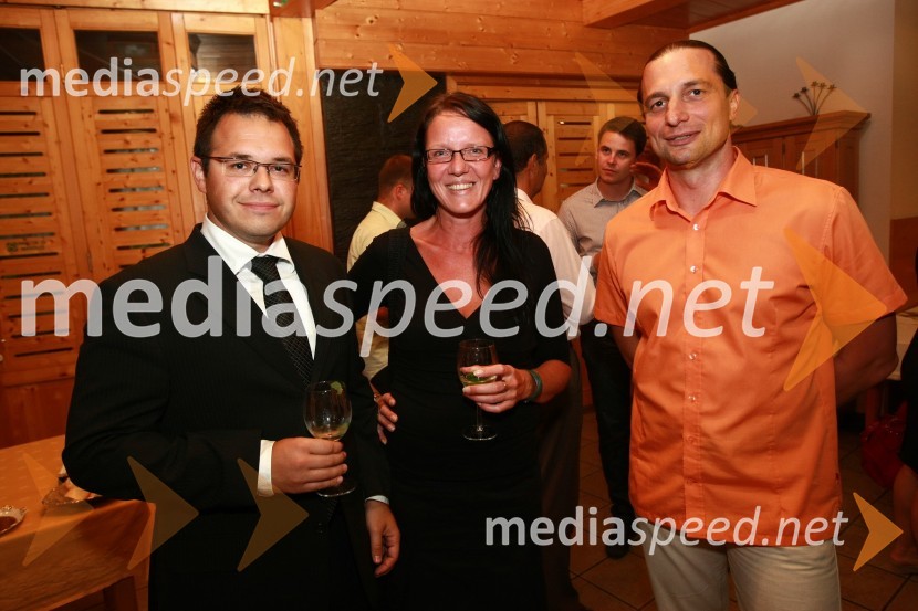 Jure Struc, direktor marketinga družbe Pivovarna Laško d.d in življenjska sopotnica Aleksandra Kohek ter ...Gostilna Anderlič: Uporaba bučnega olja v kulinariki