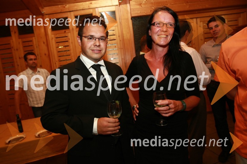 Jure Struc, direktor marketinga družbe Pivovarna Laško d.d in življenjska sopotnica Aleksandra KohekGostilna Anderlič: Uporaba bučnega olja v kulinariki