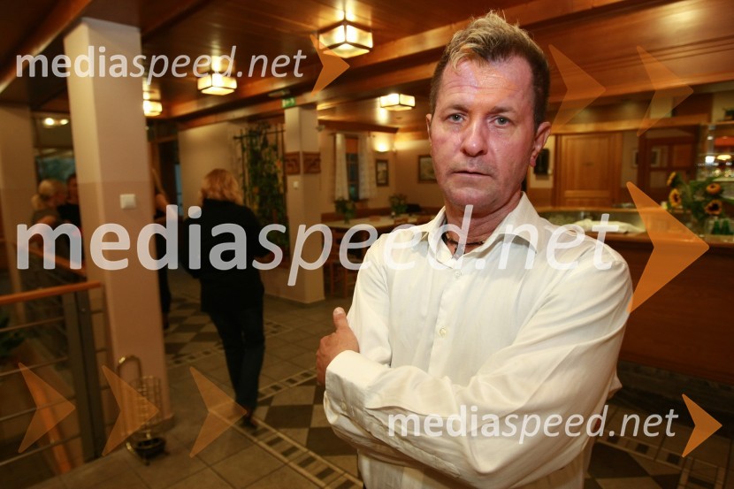 Andrej Okreša, novinar Radia CityGostilna Anderlič: Uporaba bučnega olja v kulinariki