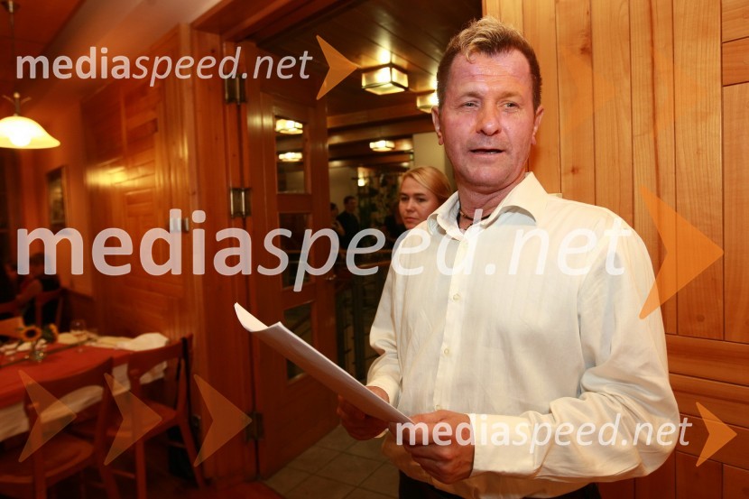 Andrej Okreša, novinar Radia City  	 
Gostilna Anderlič: Uporaba bučnega olja v kulinariki