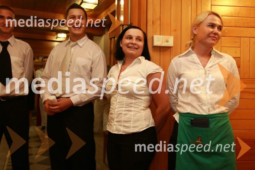 ..., ... in Jadranka IličGostilna Anderlič: Uporaba bučnega olja v kulinariki