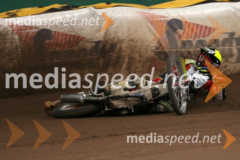 Leigh Adams (Avstralija) po padcuSPEEDWAY GRAND PRIX, VN Velike Britanije 2006, dirka