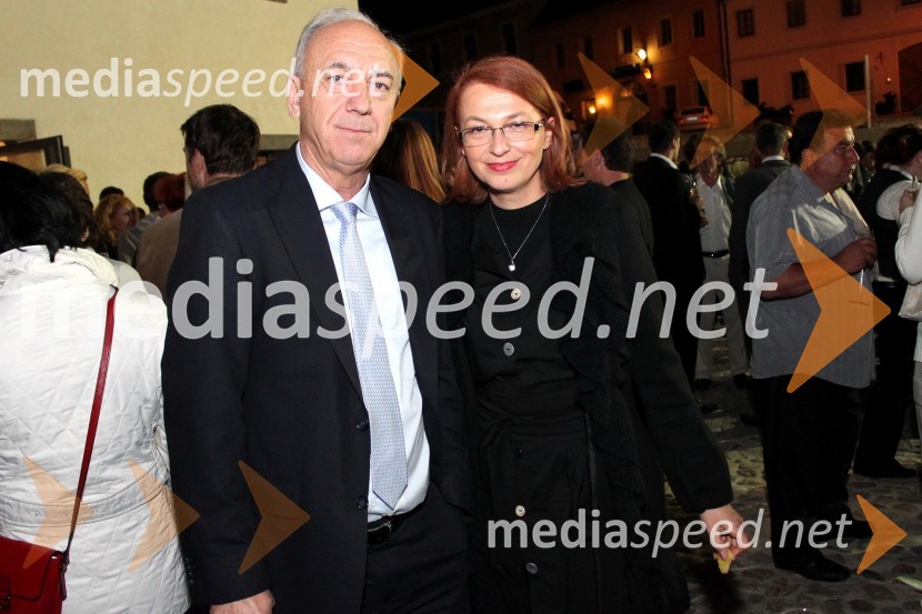 Janez Ujčič, generalni direktor RTS in mestni svetnik MOM ter Mirjana Koren, direktorica Pokrajinskega muzeja MariborLutkovno gledališče Maribor, odprtje