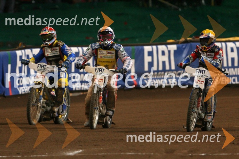 Andreas Jonsson (Švedska), Jason Crump (Avstralija) in Jaroslaw Hampel (Poljska) po finalni vožnji VN Velike BritanijeSPEEDWAY GRAND PRIX, VN Velike Britanije 2006, dirka