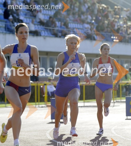 ... in Jolanda Čeplak Batagelj, atletinja, ter ...Jolanda Čeplak Batagelj in njen zadnji tek v karieri! Atletski miting za veliko nagrado Vzajemne