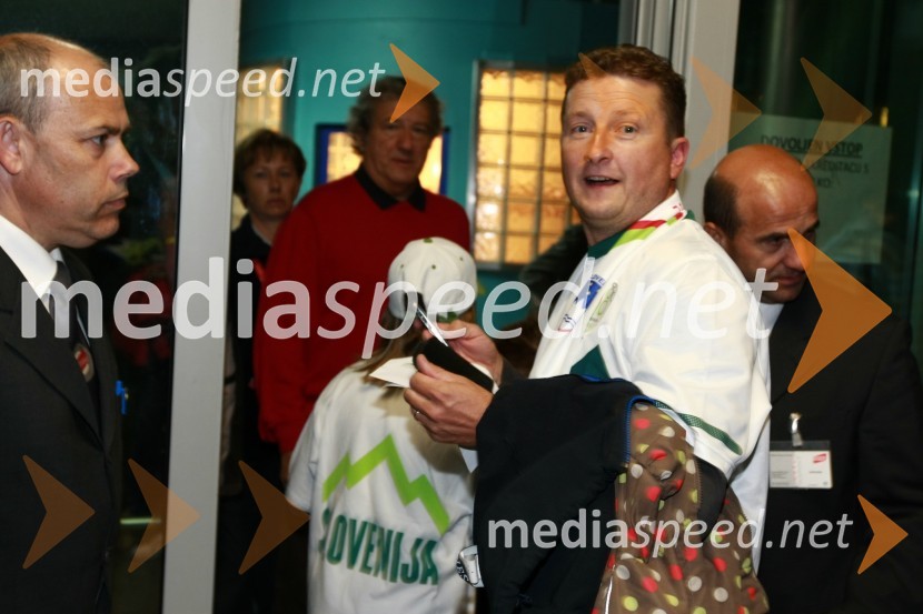 Danilo Steyer, vinogradništvo Steyer vinaKvalifikacije EP 2012, nogometna tekma Slovenija:Severna Irska