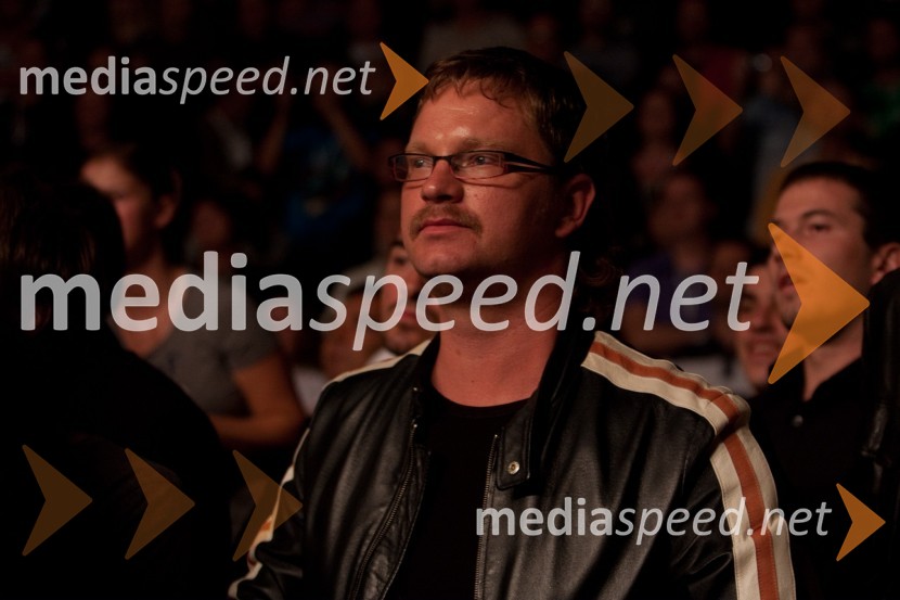 Jurij Zrnec, igralecDejan Zavec in Rafal Jackiewicz, dvoboj za ubranitev naslova svetovnega IBF prvaka