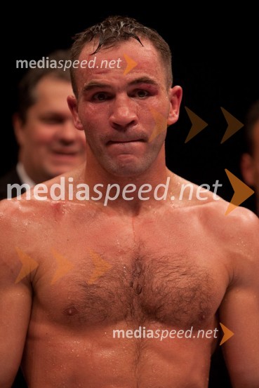 Dejan Zavec, svetovni prvak v velterski kategoriji po verziji IBFDejan Zavec in Rafal Jackiewicz, dvoboj za ubranitev naslova svetovnega IBF prvaka