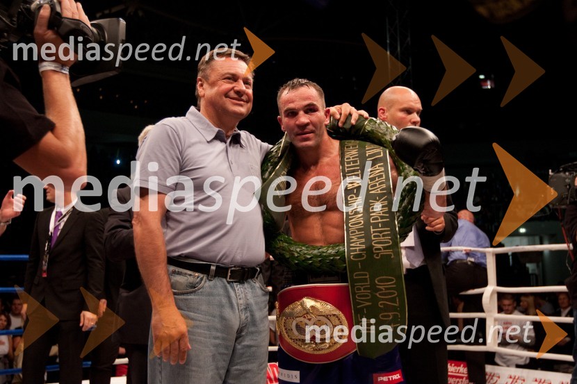 Zoran Janković, župan mestne občine Ljubljana in Dejan Zavec, svetovni prvak v velterski kategoriji po verziji IBFDejan Zavec in Rafal Jackiewicz, dvoboj za ubranitev naslova svetovnega IBF prvaka
