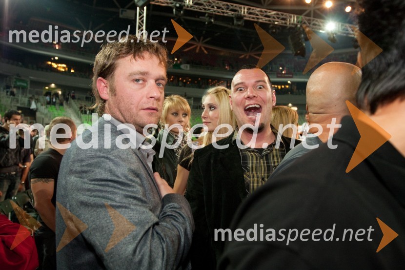 Grega Skočir, pevec skupine Big Foot Mama in Tomi Meglič, pevec skupine SiddhartaDejan Zavec in Rafal Jackiewicz, dvoboj za ubranitev naslova svetovnega IBF prvaka