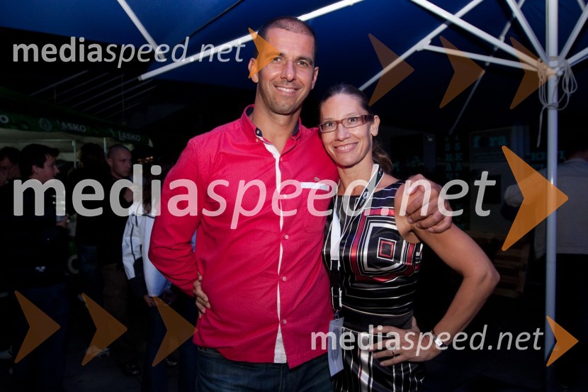 	Marko Mlakar, Amrop Adria in soproga Katja Mlakar, novinarkaDejan Zavec in Rafal Jackiewicz, dvoboj za ubranitev naslova svetovnega IBF prvaka