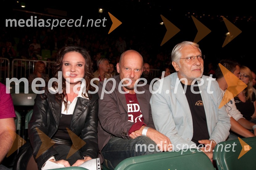 Alenka Gotar, pevka, Peter Musevski, igralec in Boris Cavazza, igralecDejan Zavec in Rafal Jackiewicz, dvoboj za ubranitev naslova svetovnega IBF prvaka