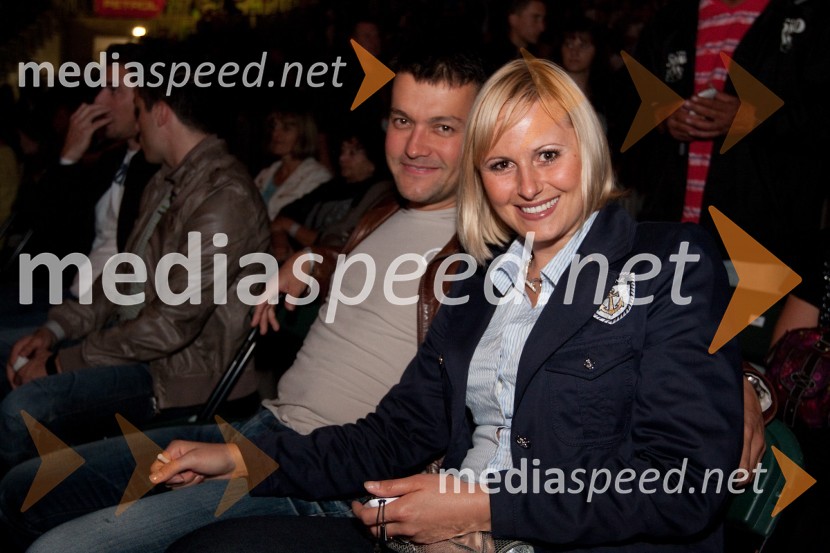 Alja Novak, oblikovalka čevljev in fant PeterDejan Zavec in Rafal Jackiewicz, dvoboj za ubranitev naslova svetovnega IBF prvaka