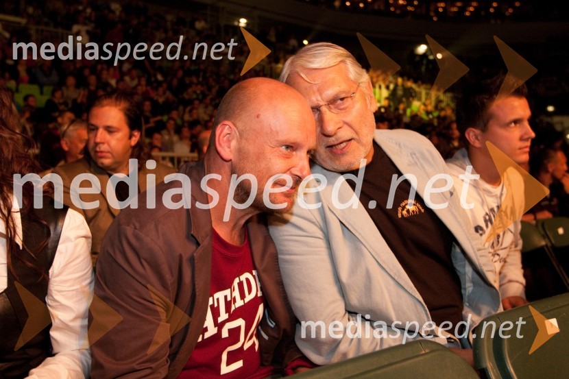 Peter Musevski, igralec in Boris Cavazza, igralecDejan Zavec in Rafal Jackiewicz, dvoboj za ubranitev naslova svetovnega IBF prvaka