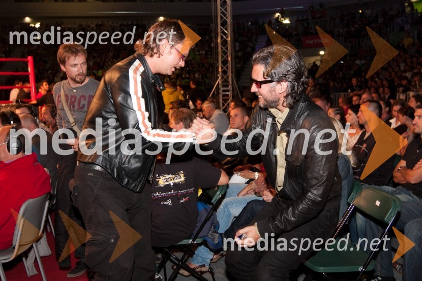 Jurij Zrnec, igralec in Jan Plestenjak, pevecDejan Zavec in Rafal Jackiewicz, dvoboj za ubranitev naslova svetovnega IBF prvaka