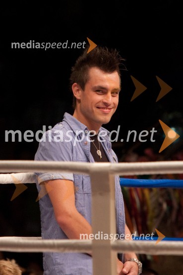 Omar Naber, pevecDejan Zavec in Rafal Jackiewicz, dvoboj za ubranitev naslova svetovnega IBF prvaka