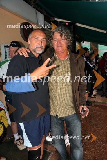Dragan Bulič, glasbeni urednik na Val 202 in Nenad Nikolič - Neco, organizator turnirja in direktor športne agencije NispoTivoli Cup 2010