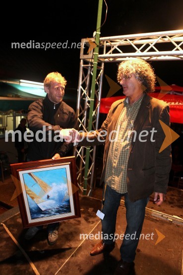 Tomaž Vnuk, nekdanji hokejist in Nenad Nikolič - Neco, organizator turnirja in direktor športne agencije NispoTivoli Cup 2010