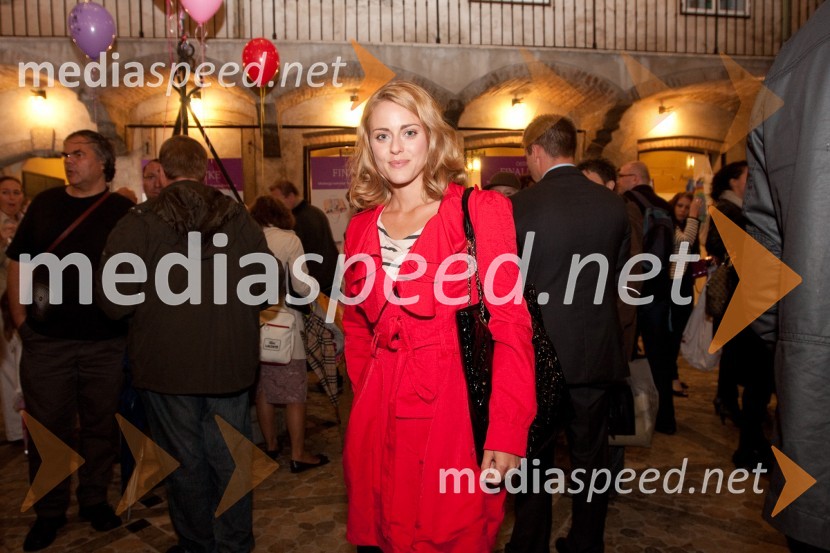 Živa Vadnov, Miss Slovenije 2004Onina manifestacija V pravo smer