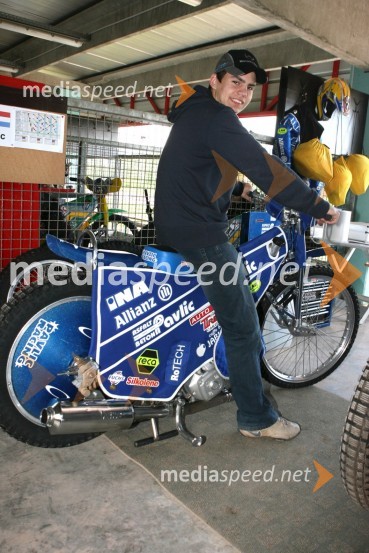 Jurica Pavlic (Hrvaška) pred dirkoSPEEDWAY, 23. zlati znak občine Krško in pokal Franca Babiča