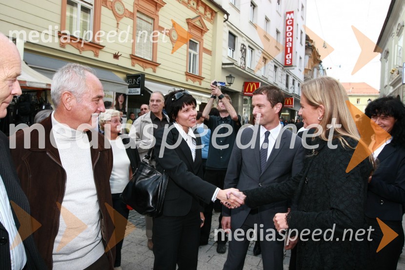 ..., Rudi Moge, nekdanji poslanec DZ in predsednik sveta SNG Maribor, ..., Tomaž Orešič, kandidat za župana Mestne občine Maribor, Katarina Kresal, ministrica za notranje zadeve in Nataša Matijevič, sekretarka LDS Maribor 
Stranka LDS odprla štab v Mariboru
