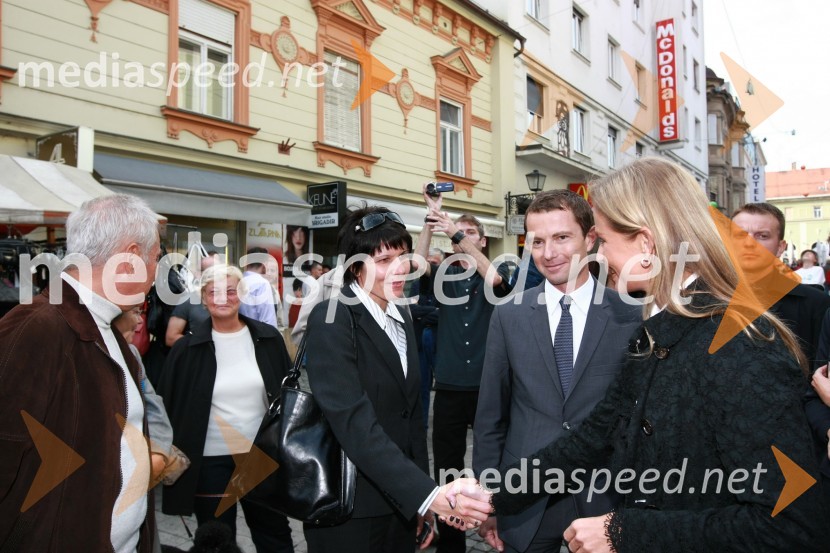 Rudi Moge, nekdanji poslanec DZ in predsednik sveta SNG Maribor, ..., Tomaž Orešič, kandidat za župana Mestne občine Maribor in Katarina Kresal, ministrica za notranje zadeveStranka LDS odprla štab v Mariboru