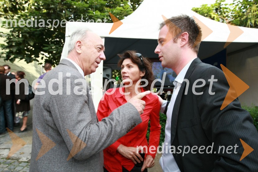 Janez Ujčič, kandidat za župana Mestne občine Maribor, ... in ...Stranka LDS odprla štab v Mariboru