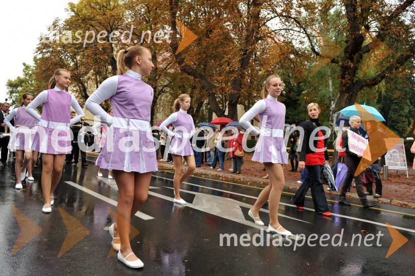MažoretkeLendavska trgatev 2010