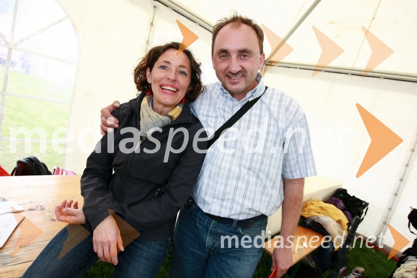 Eva Lörinc, moderatorka in Dušan Zver, vodja prireditve Lendavska trgatevLendavska trgatev 2010