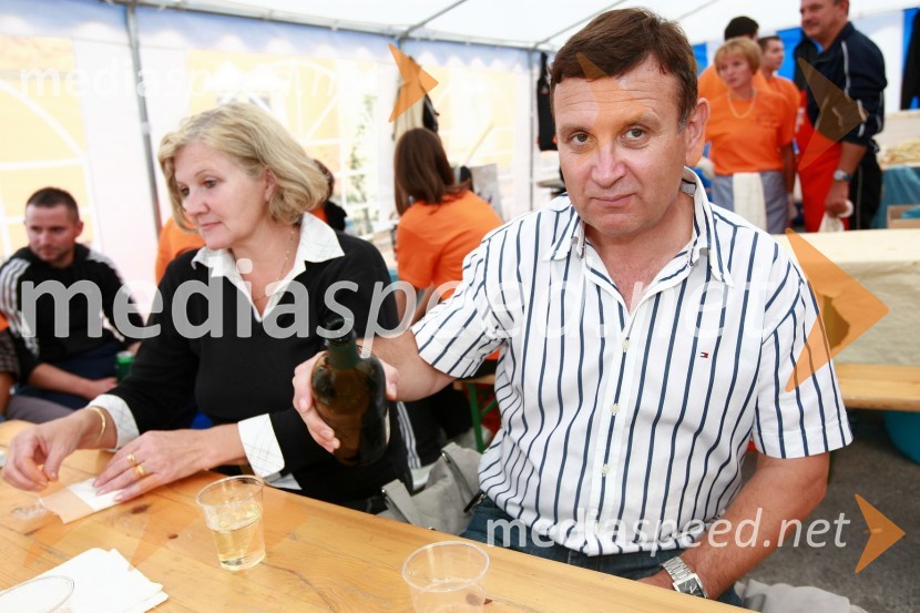 Mag. Anton Balažek, župan občine Lendava in soproga MirjanaLendavska trgatev 2010