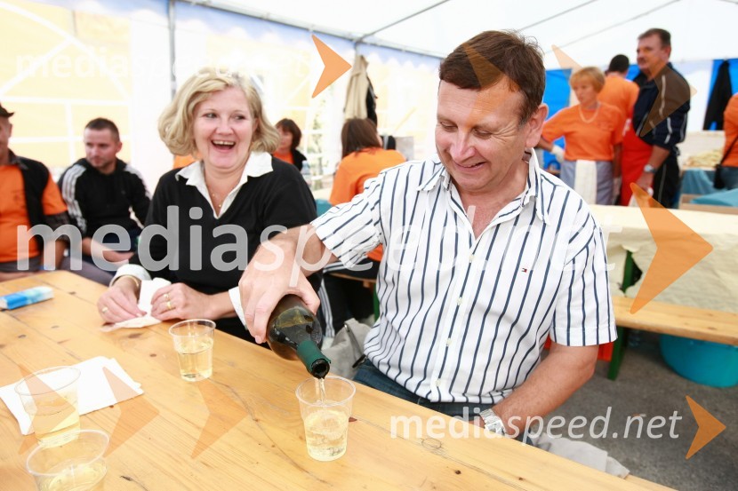 Mag. Anton Balažek, župan občine Lendava in soproga MirjanaLendavska trgatev 2010