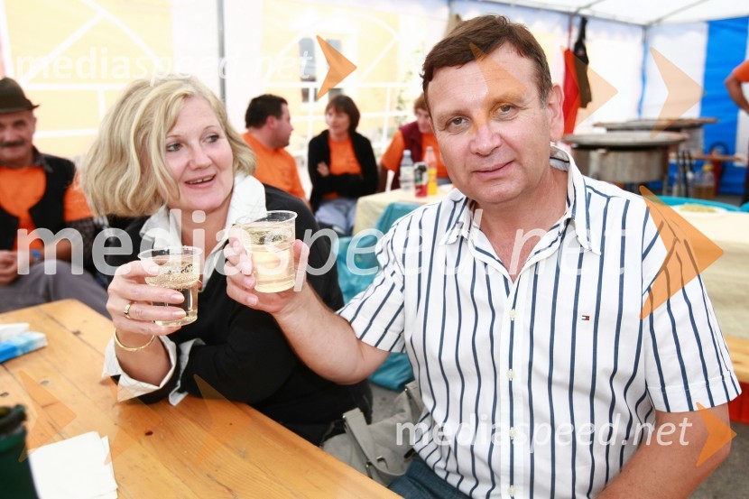 Mag. Anton Balažek, župan občine Lendava in soproga MirjanaLendavska trgatev 2010