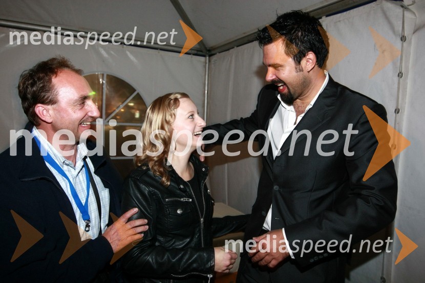 Dušan Zver, vodja prireditve Lendavska trgatev, Katja Zver in Petar Grašo, hrvaški pevecLendavska trgatev 2010