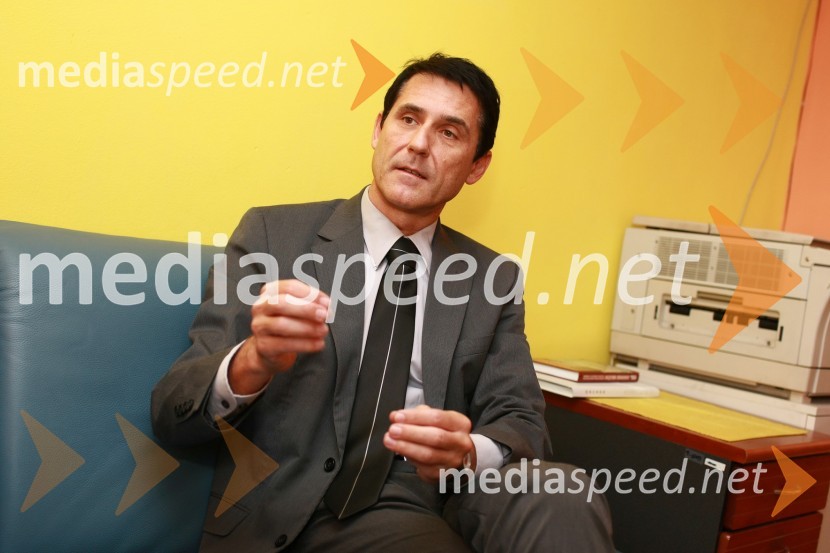 Stojan Auer, kandidat za župana Mestne občine MariborStojan Auer, kandidat za župana Mestne občine Maribor