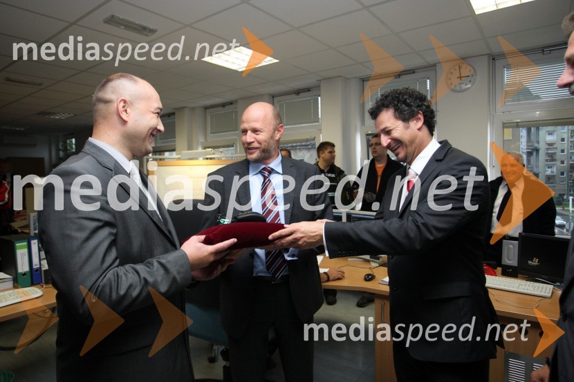 ..., ... in Patrick Vlačič, minister za prometOdprtje daljinskega in avtomatskega železniškega prometa iz centra vodenja prometa