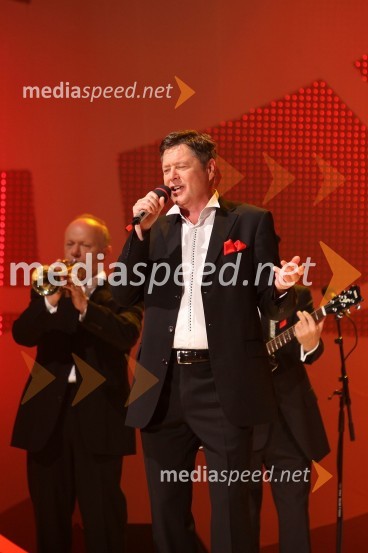 Prifarski muzikanti, glasbena skupinaSlovenska popevka 2010, zmagovalka: Darja Švajger s popevko Otok ljubezni