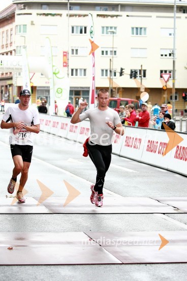 maratonec (916) in ...1. Eko maraton Maribor, tekaški maraton, tekači