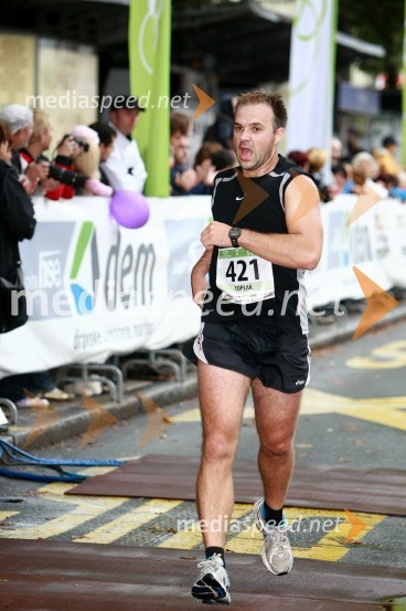 maratonec (421)1. Eko maraton Maribor, tekaški maraton, tekači