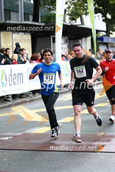 Tomaž Ajd, maratonec (412) in David Ostruh, maratonec (562)1. Eko maraton Maribor, tekaški maraton, tekači