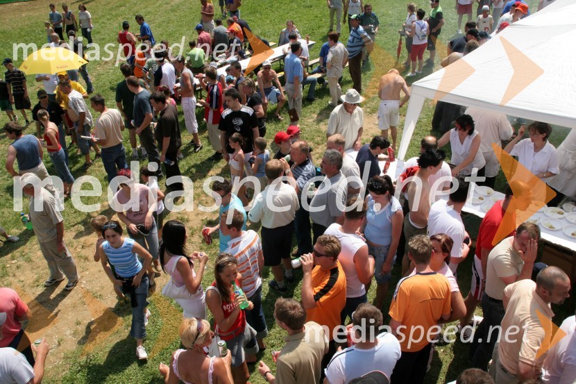 Številni gledalciMOTOKROS, svetovno prvenstvo MX3 in evropsko prvenstvo do 125 ccm