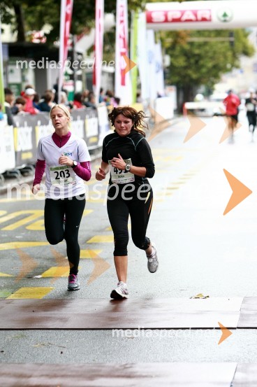 Anja Kolšek, maratonka (203) in Valerija Taciga, maratonka (495)

1. Eko maraton Maribor, tekaški maraton, tekači