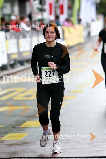 Maja Križaj, maratonka (227)
1. Eko maraton Maribor, tekaški maraton, tekači