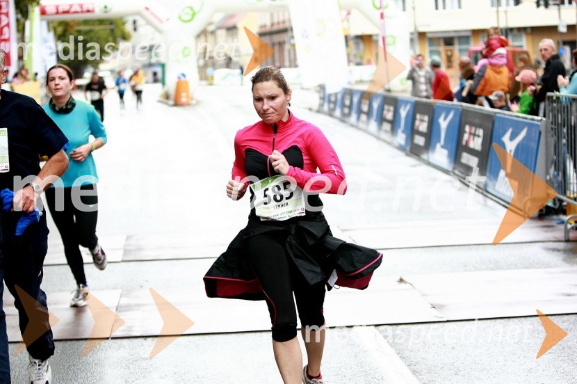 Jana Lerher, maratonka (585)
1. Eko maraton Maribor, tekaški maraton, tekači