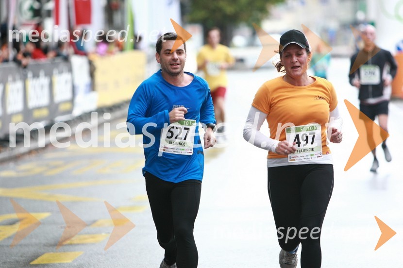 Matic Klemenčič, maratonec (527) in Smiljana Flajsinger, maratonka (497)1. Eko maraton Maribor, tekaški maraton, tekači