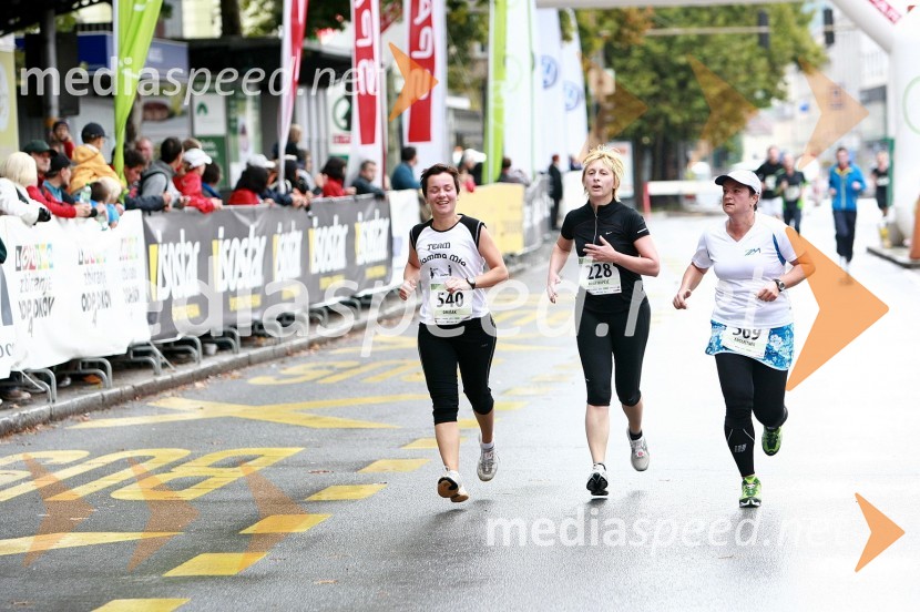 Carmen Omišak, maratonka (540) in Karmen Kvas Kupčič, maratonka (228) ter maratonka (569) 
1. Eko maraton Maribor, tekaški maraton, tekači